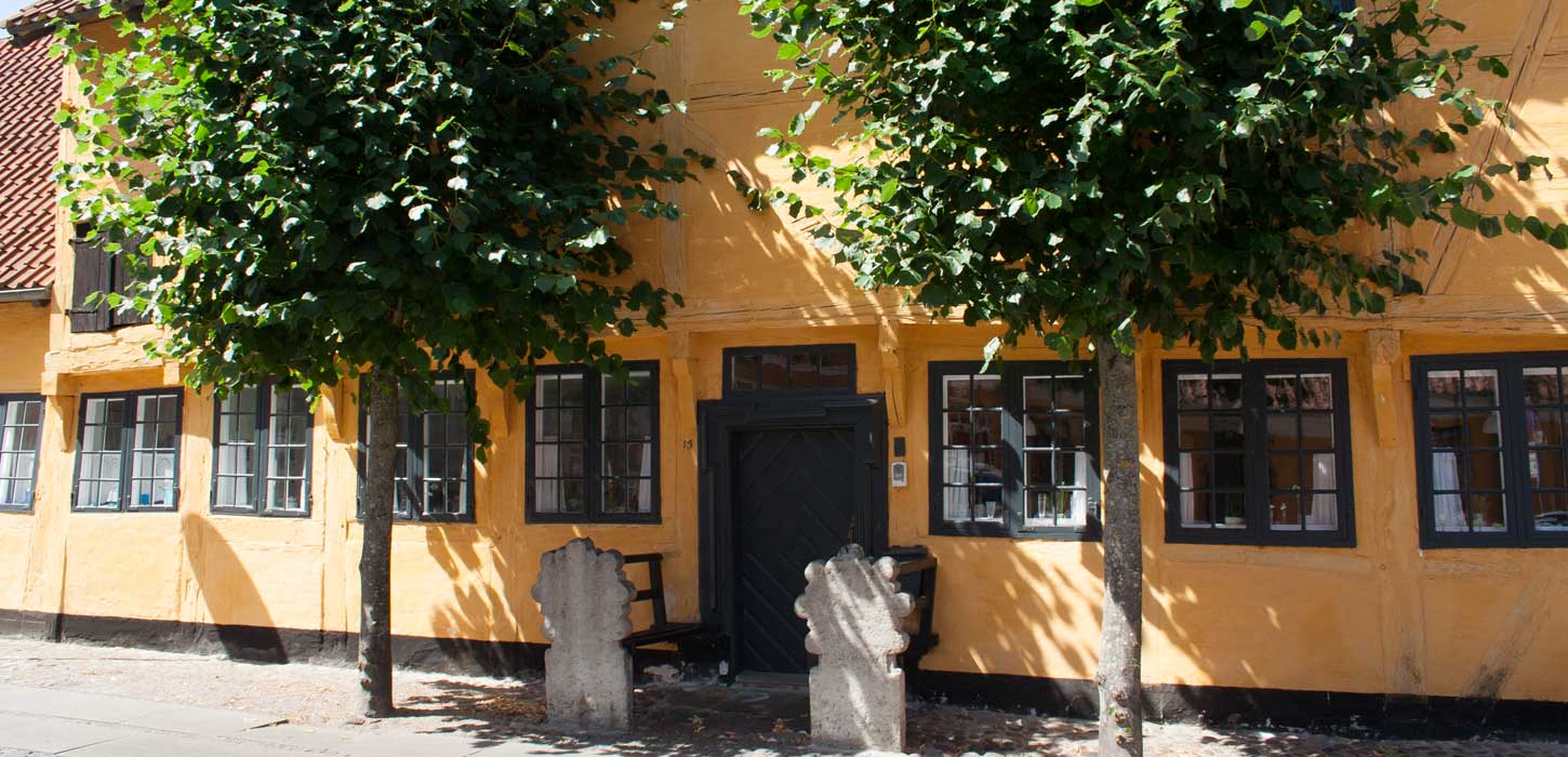 Kirkestræde - bislagssten